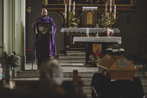 Clergy (98)